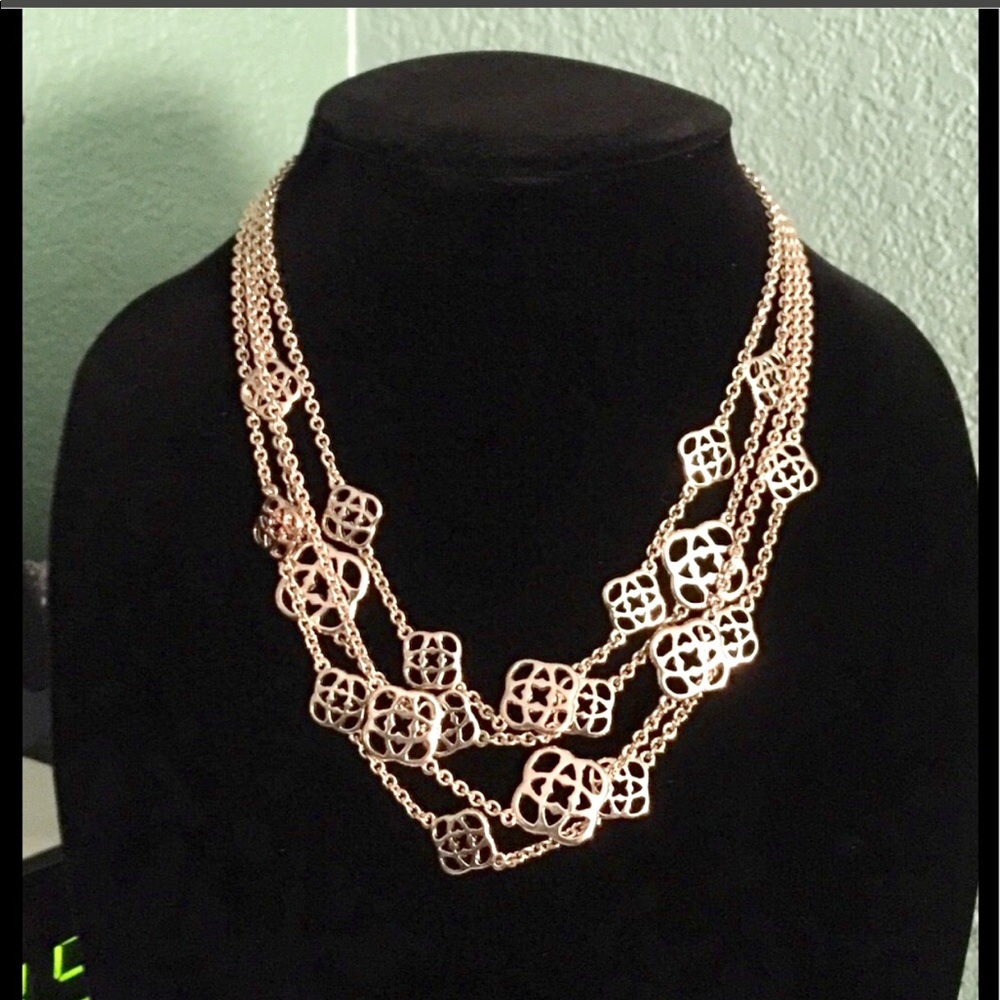 Beautiful 4 strand Necklace 💕😃